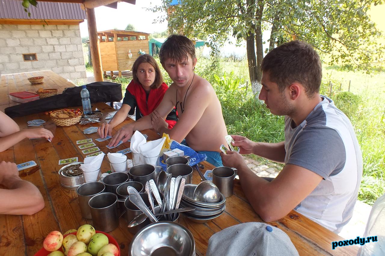 После тура на байдарках хорошо отдохнуть в глэмпинге