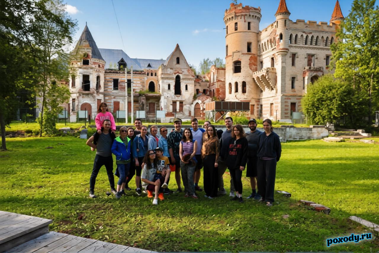 Экскурсия по замку Храповицкого