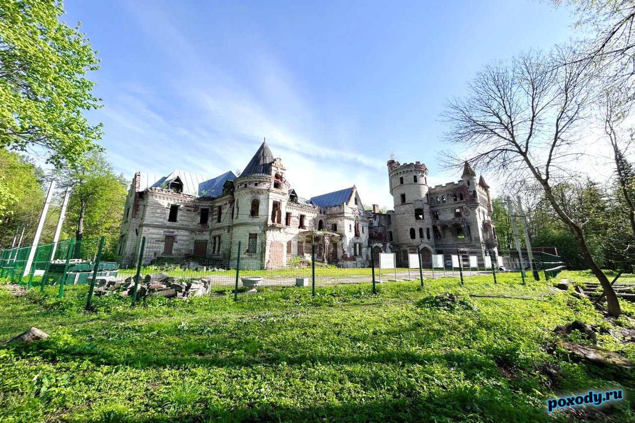 Главное здание усадьбы Храповицкого